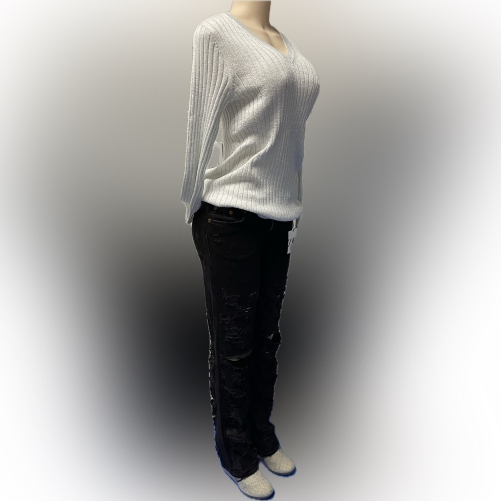 BUNDLE: Zara Women's Distressed Jeans, Tom’s Booties, Tommy Hilfiger Pullover